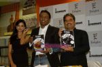 Vishal Bharadwaj at Frozen film DVD launch in Landmark on 19th Nov 2009 (7).JPG